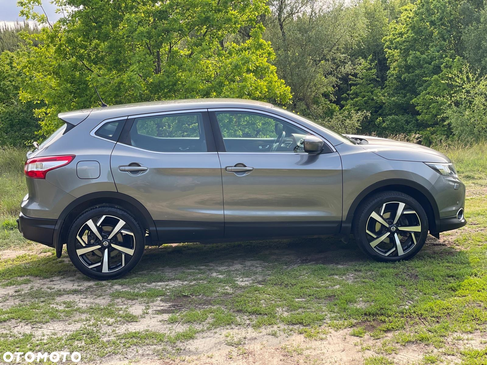 Nissan Qashqai - 25