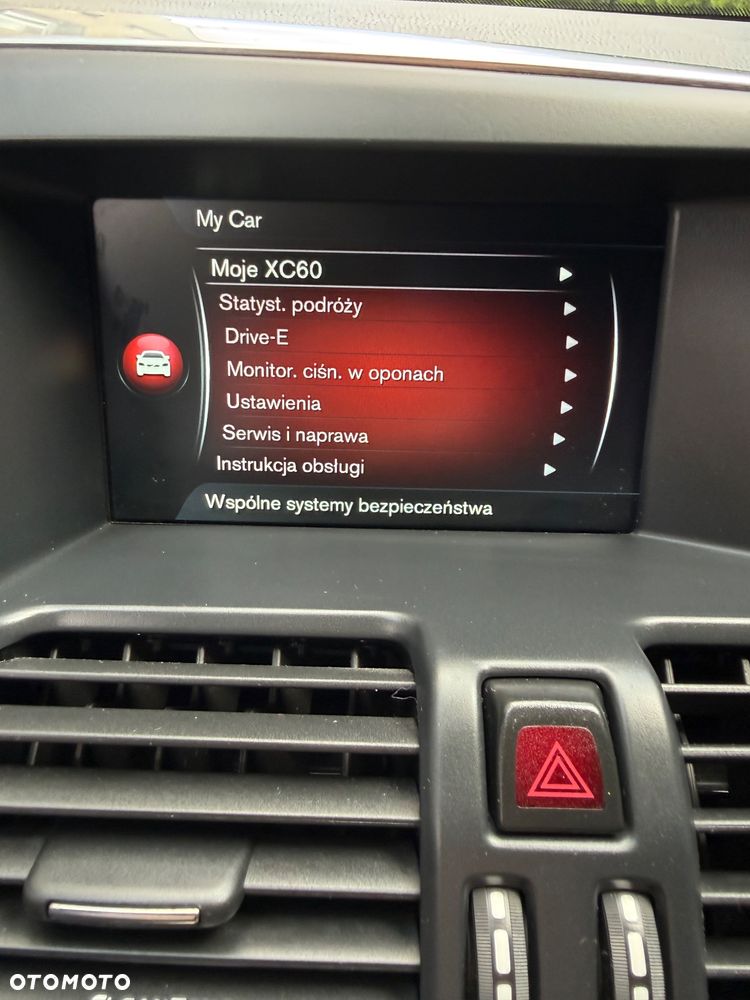 Volvo XC 60 D3 Geartronic Momentum - 16