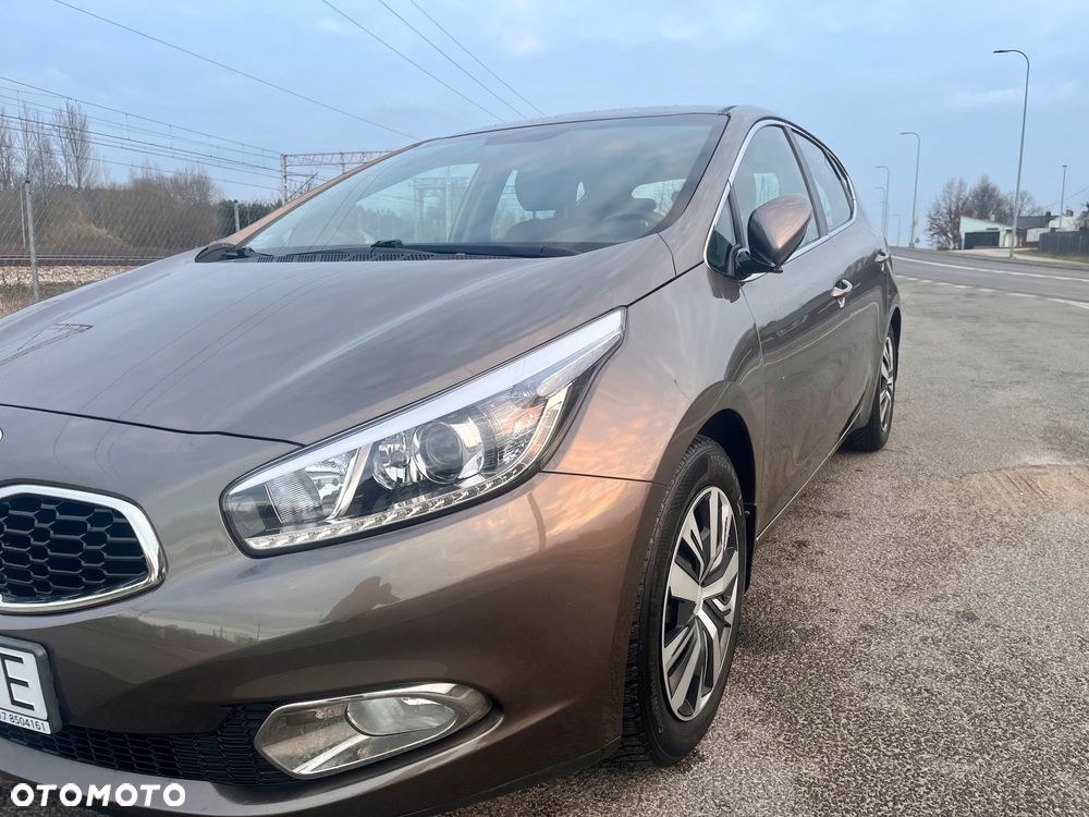 Kia Ceed 1.6 GDI L - 27