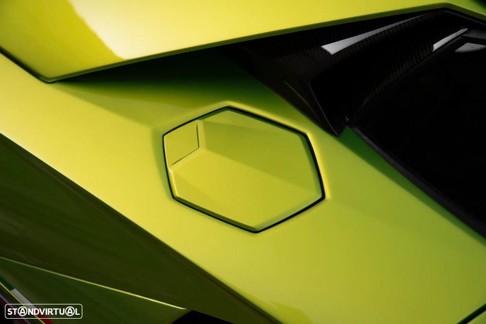 Lamborghini Aventador LP780-4 Ultimae Roadster - 15