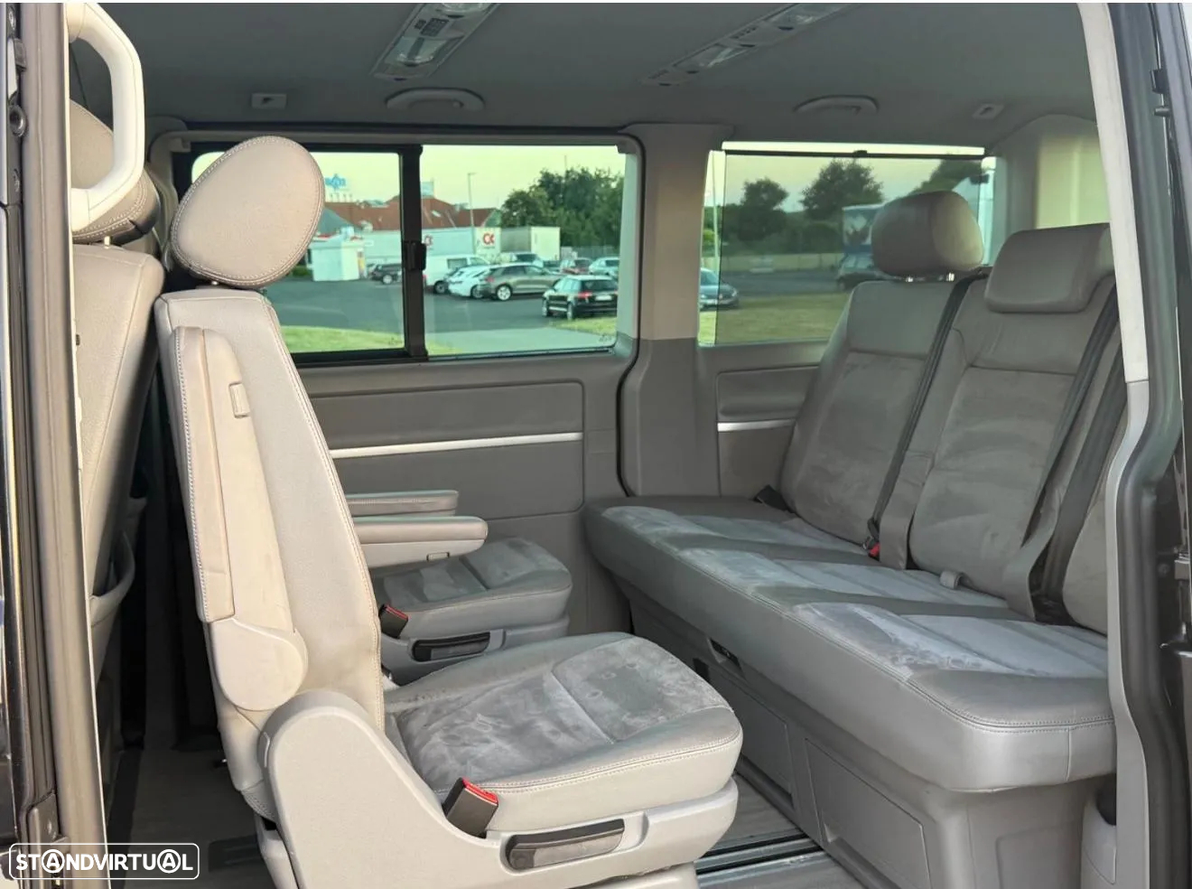 VW Multivan 2.5 TDi Highline - 7
