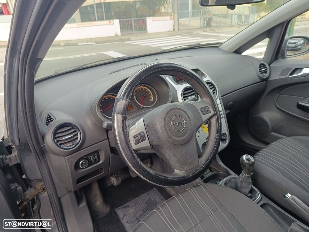 Opel Corsa 1.2 Enjoy - 5