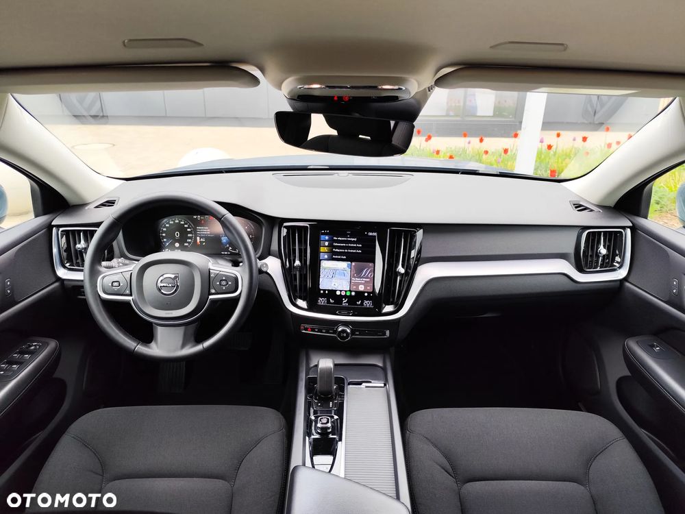 Volvo V60 B4 D Momentum Pro - 40
