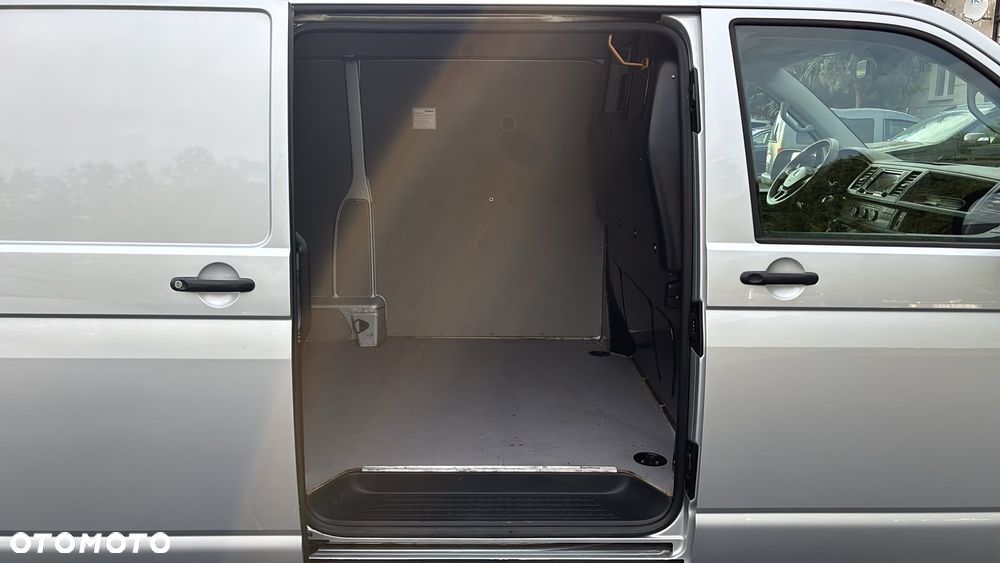 Volkswagen Transporter T6 - 24