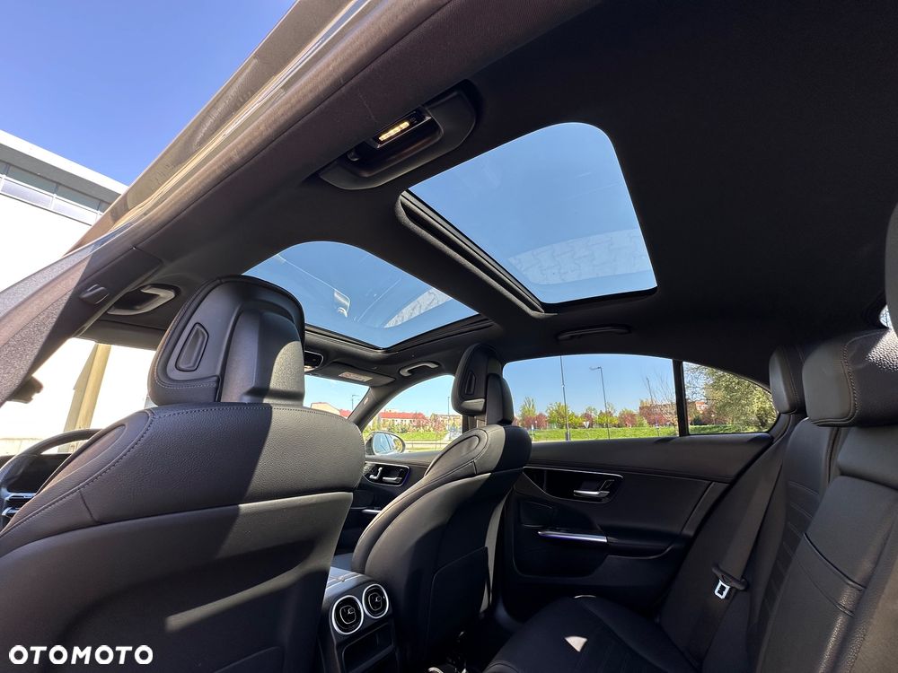 Mercedes-Benz Klasa C 180 9G-TRONIC Edition AMG Line - 26