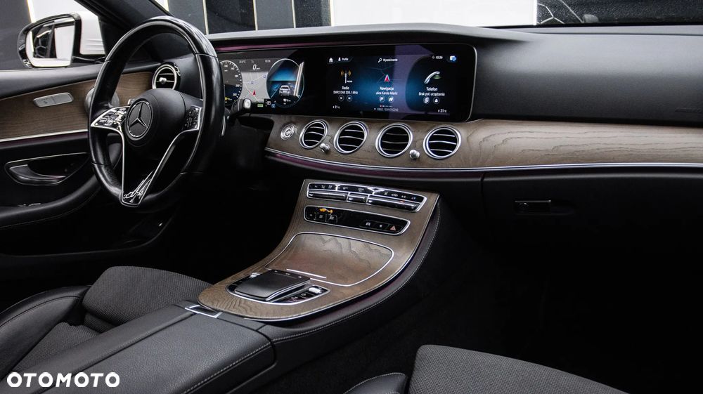 Mercedes-Benz Klasa E 300 de 9G-TRONIC - 13
