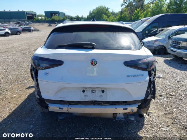 Alfa Romeo Stelvio 2.0 Turbo 16V AT8-Q4 Veloce - 11