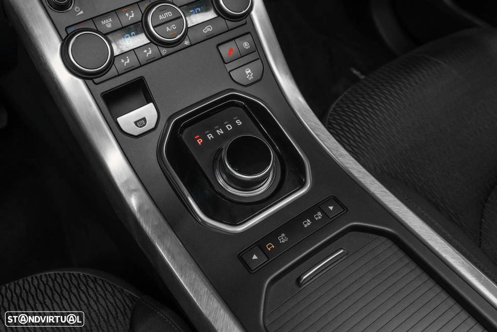 Land Rover Range Rover Evoque - 16