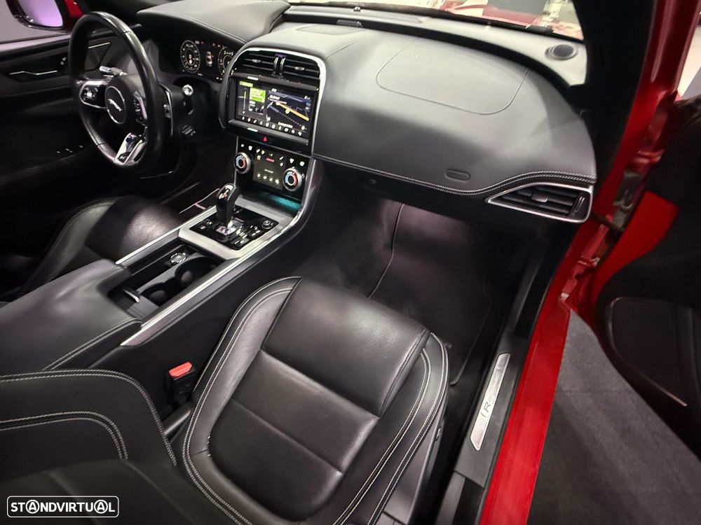 Jaguar XE D180 Aut. R-Dynamic S - 31