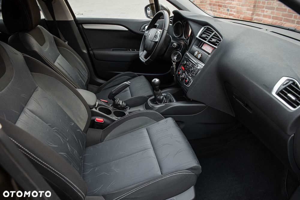 Citroën C4 HDi 90 Attraction - 25