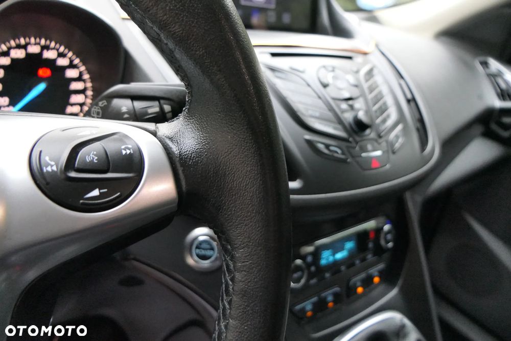 Ford Kuga 2.0 TDCi 2x4 Titanium - 26
