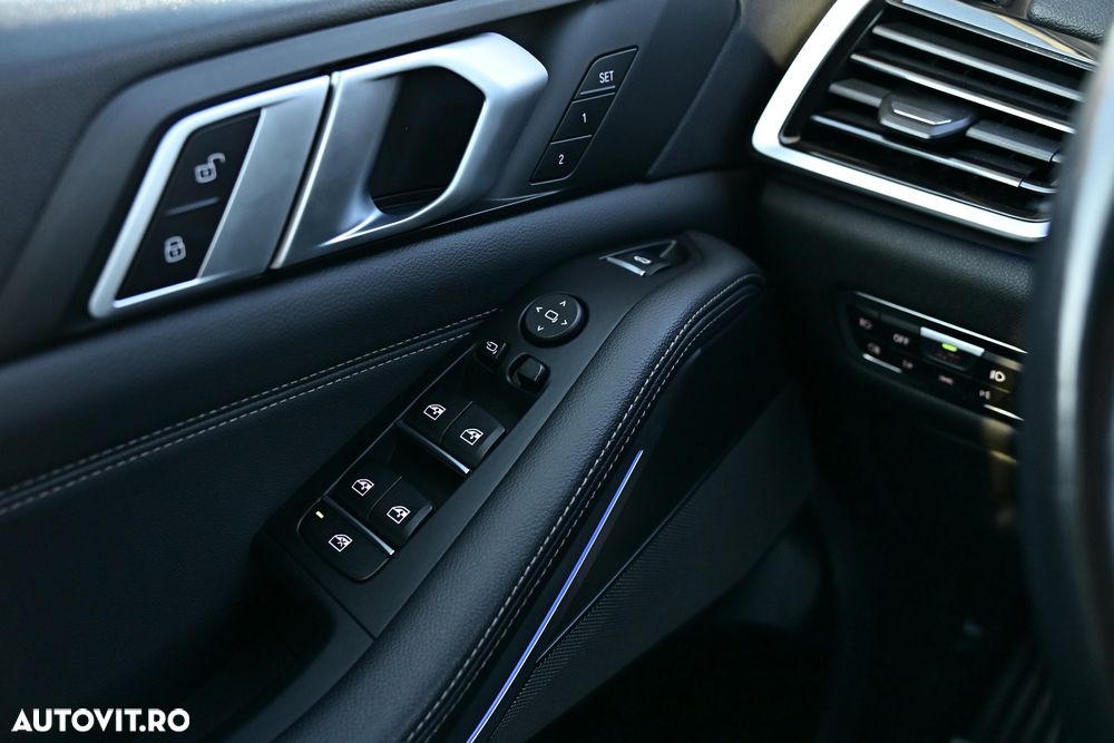 BMW X5 xDrive30d xLine - 26