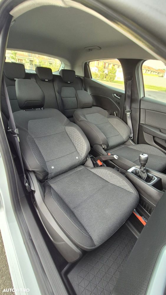 Renault Clio BLUE dCi 85 BUSINESS EDITION - 17