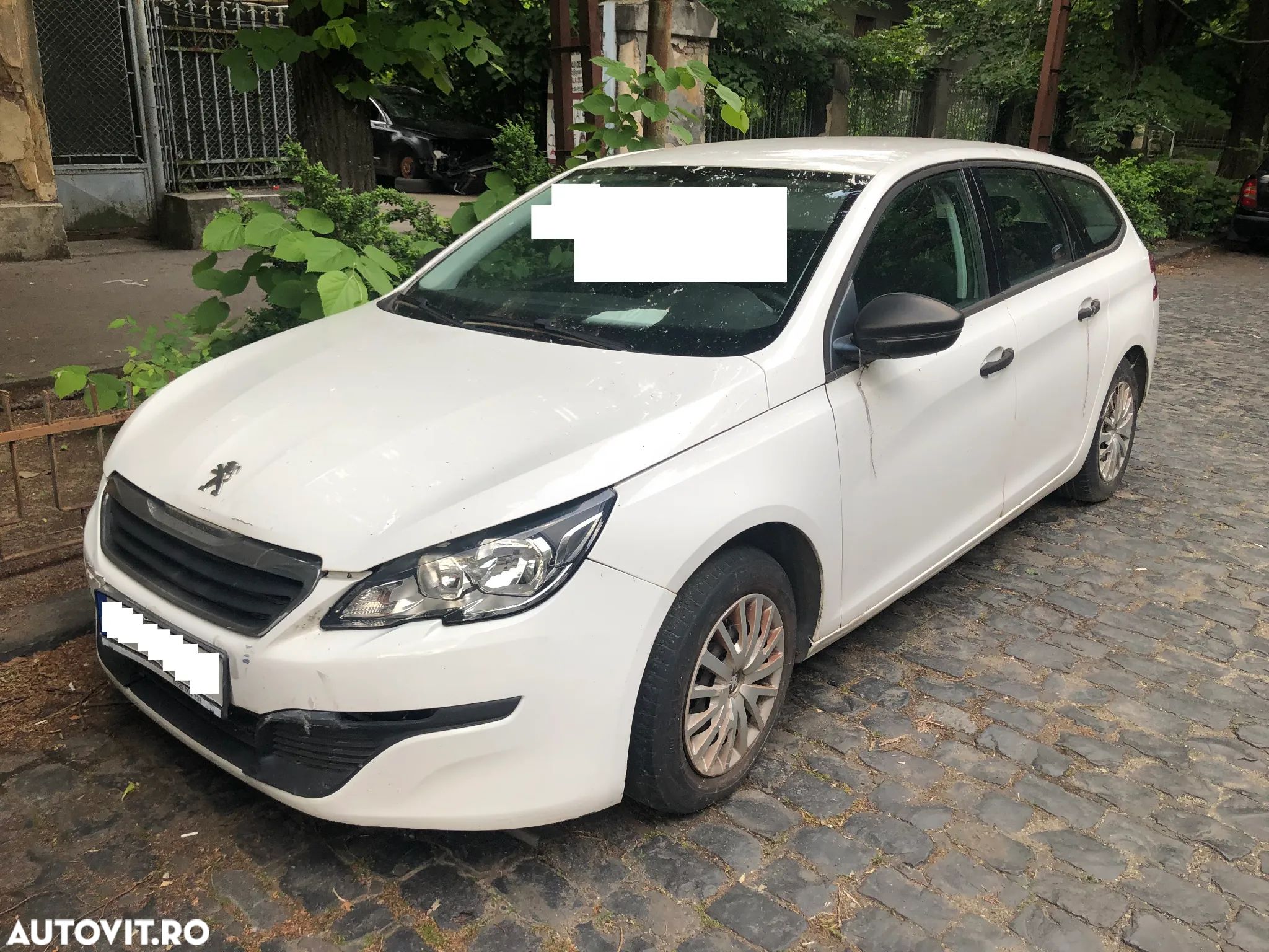 Dezmembrez Peugeot 308 break HDI 2016 alb - 1