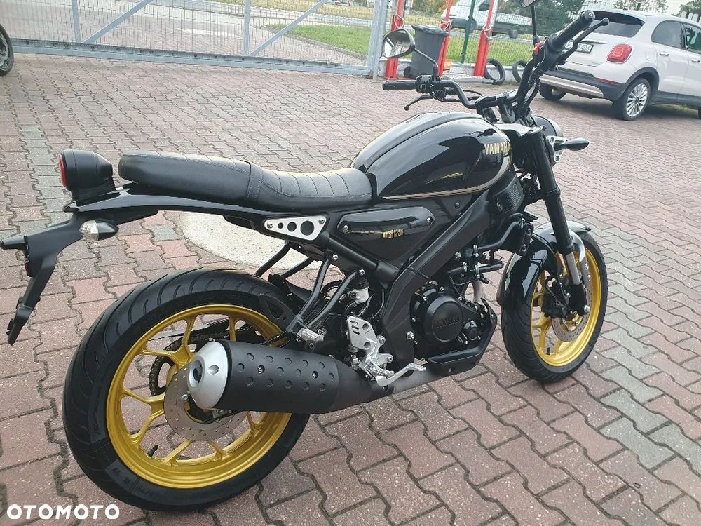 Yamaha XSR - 27