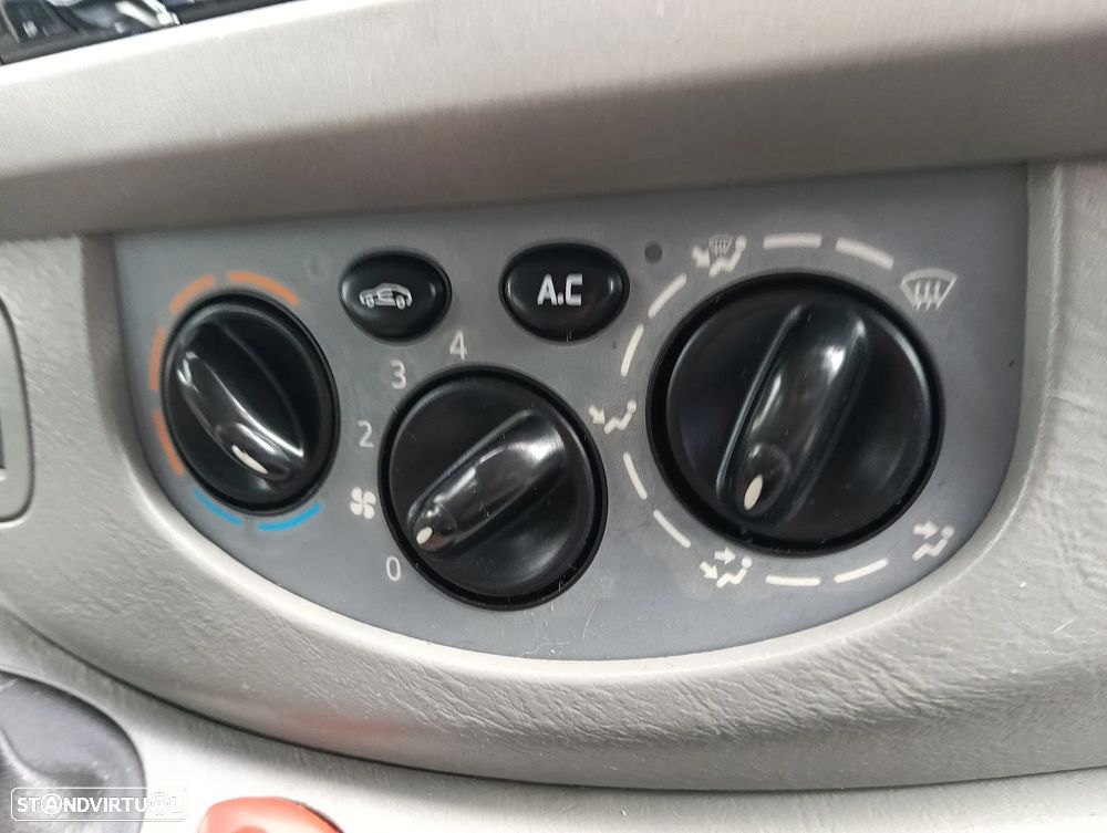 Nissan Primastar Pr 2.0 dCi L1H1 2.7 115 Pre SC - 11