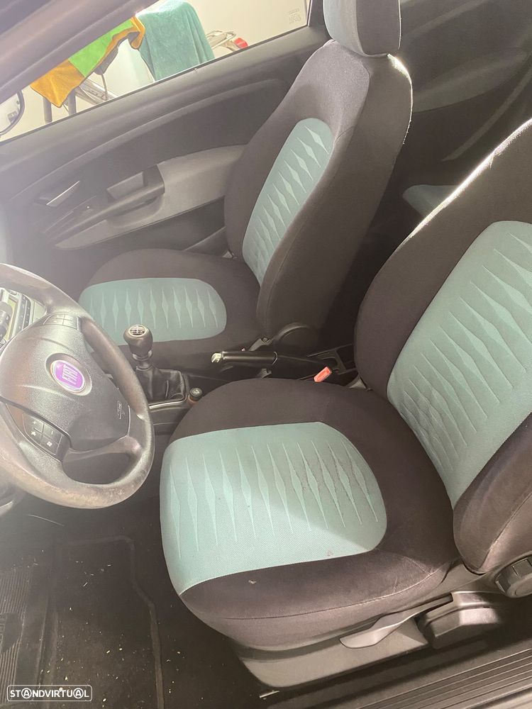 Fiat Grande Punto - 1