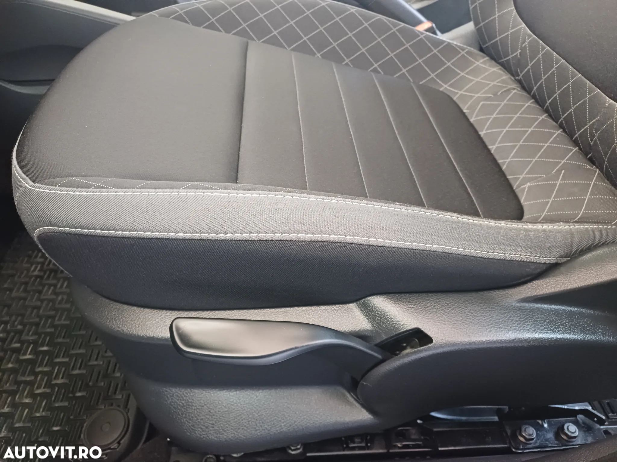 Skoda Fabia 1.0 TSI Ambition - 10