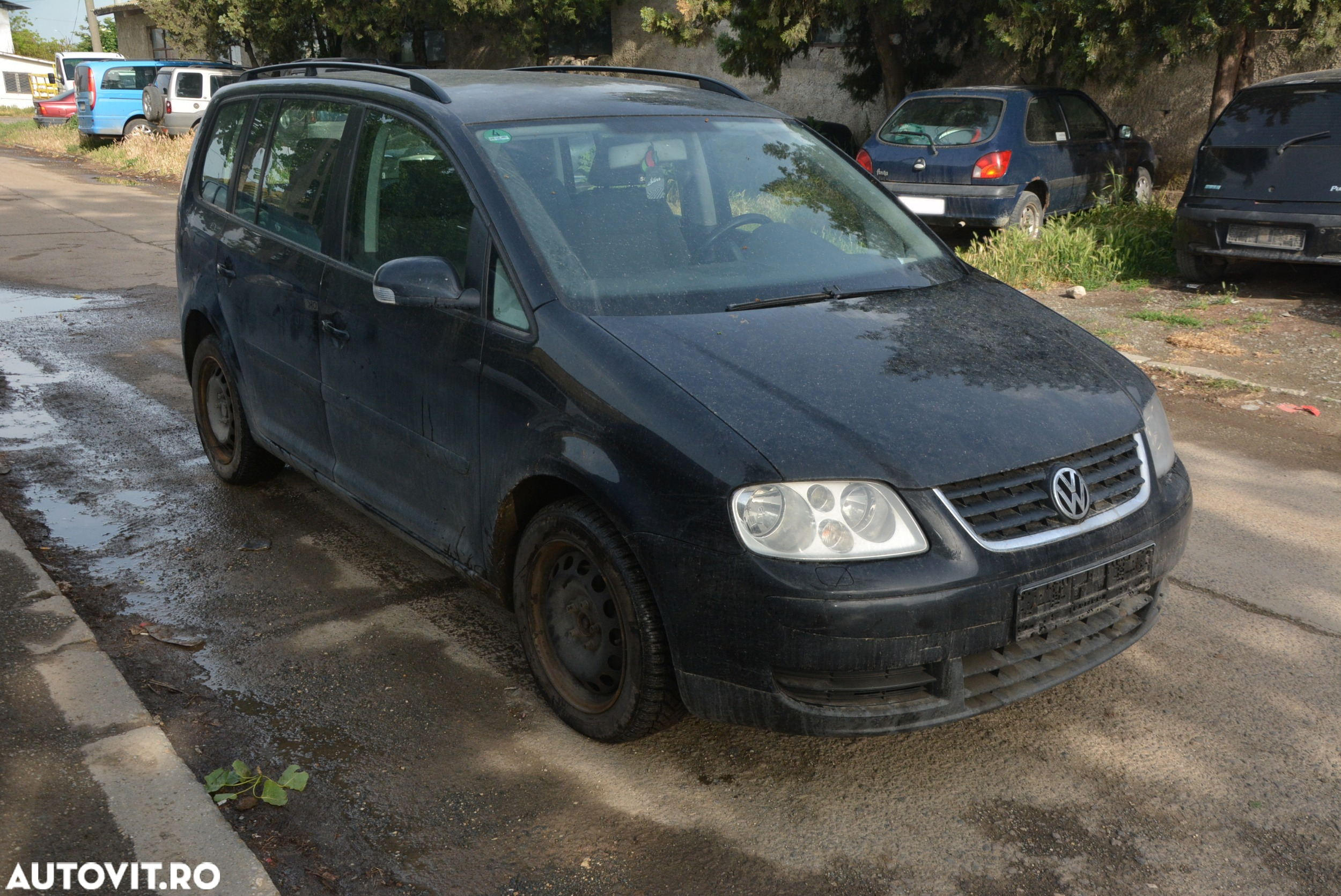 Dezmembrari  VW TOURAN (1T)  2003  > 2010 2.0 TDI Motorina - 45