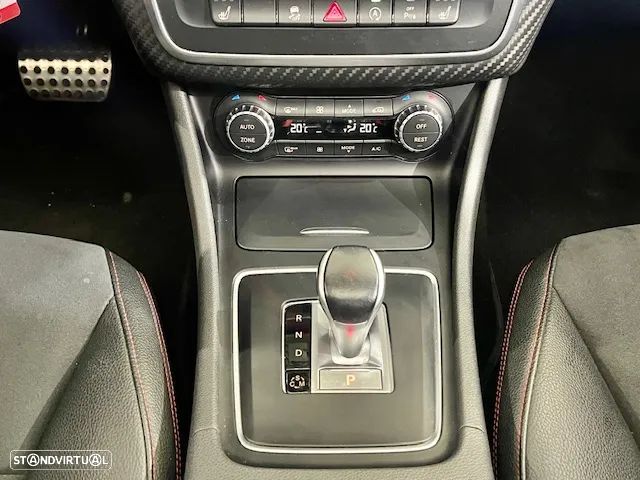 Mercedes-Benz A 45 AMG 4Matic Speedshift 7G-DCT - 16