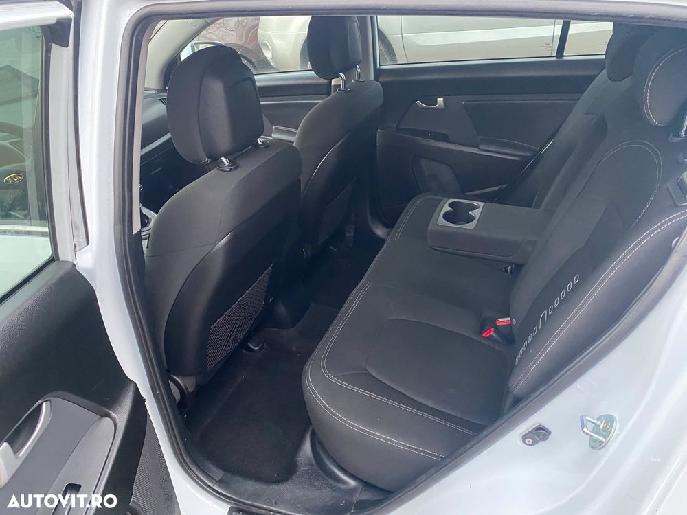 Kia Sportage 1.7 CRDI 2WD Attract - 8