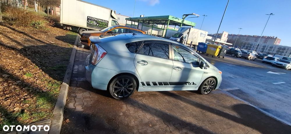 Toyota Prius 1.8 HSD Premium - 8