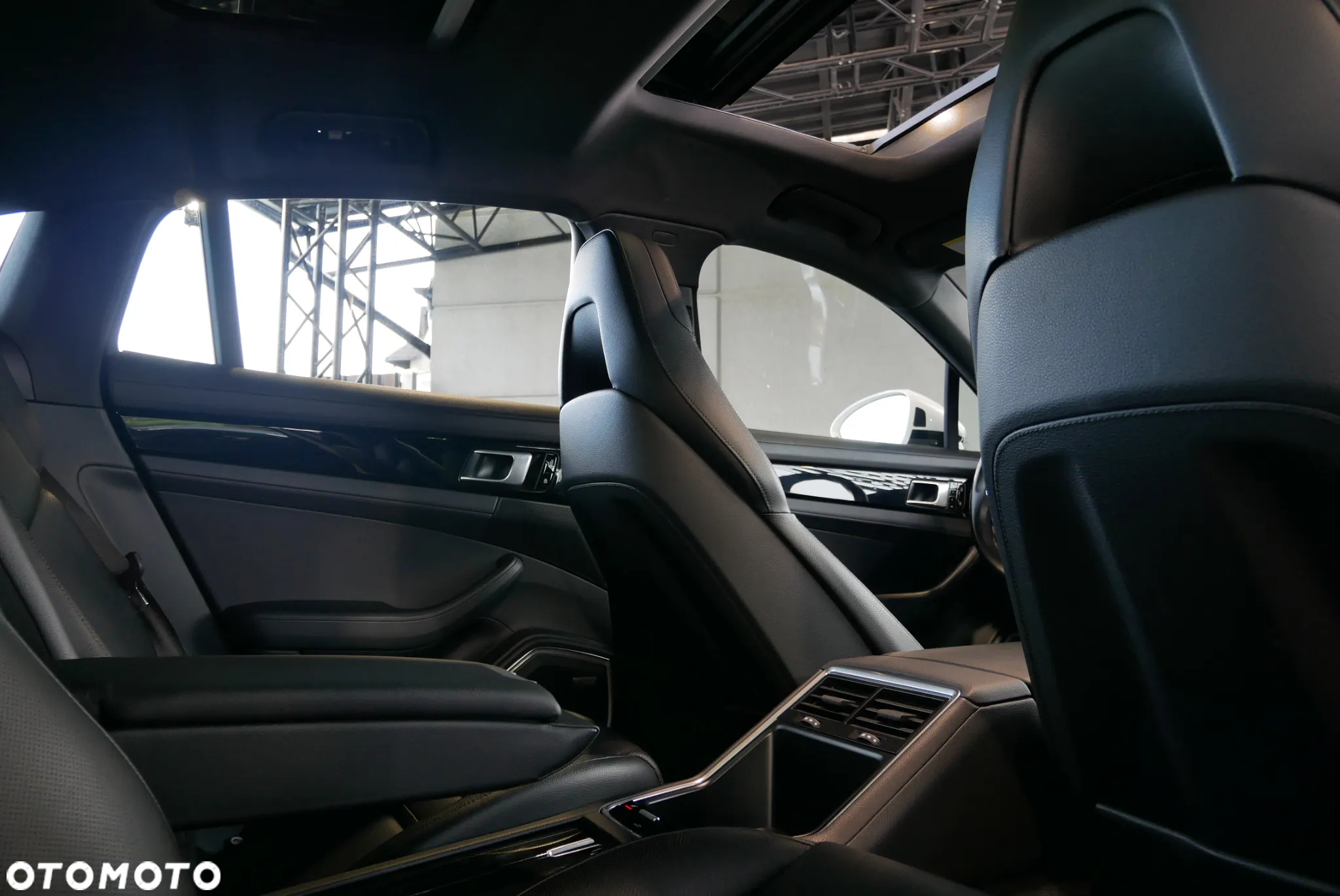 Porsche Panamera - 28