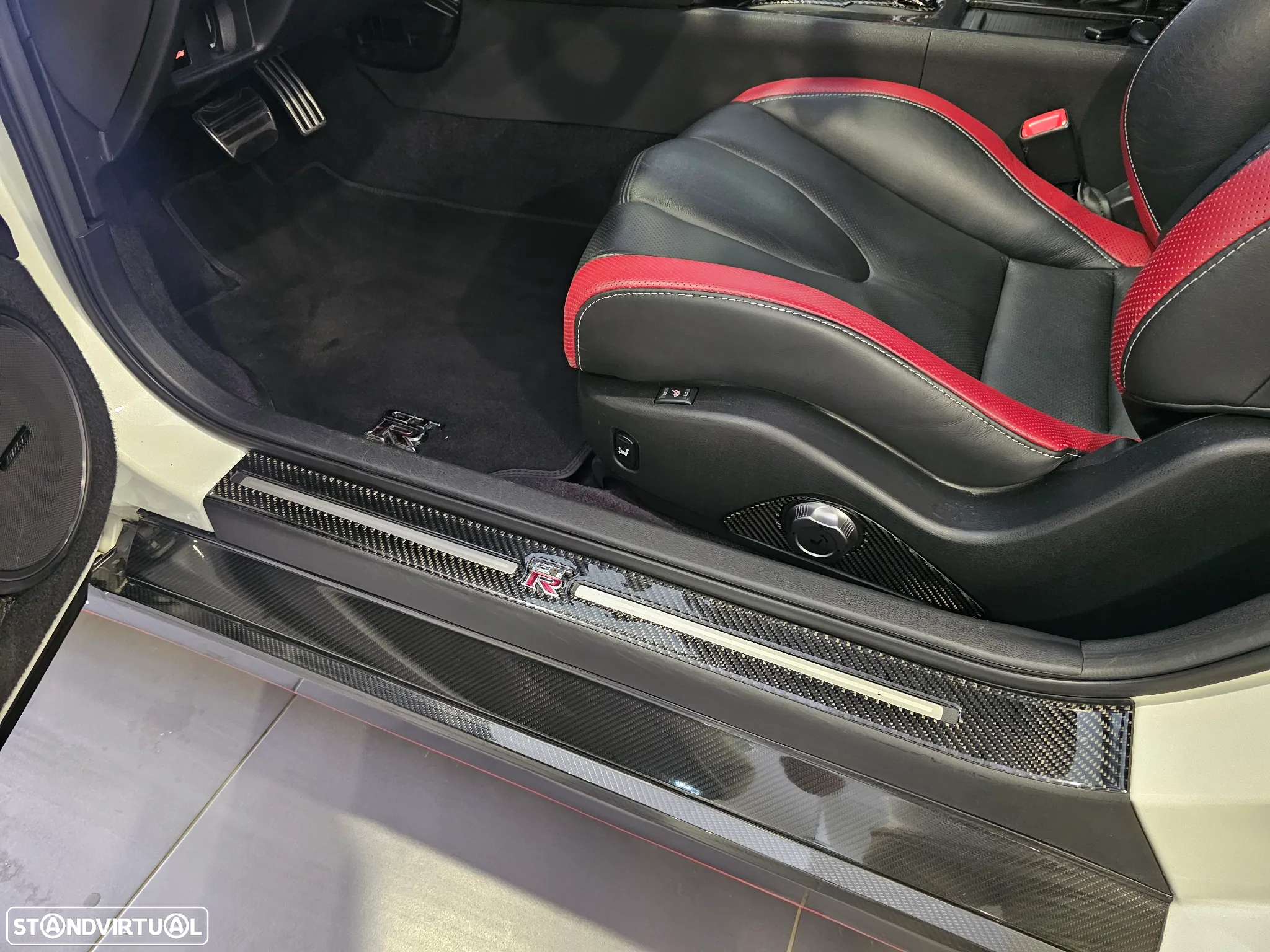 Nissan GT-R 3.8 V6 Premium Edition - 12