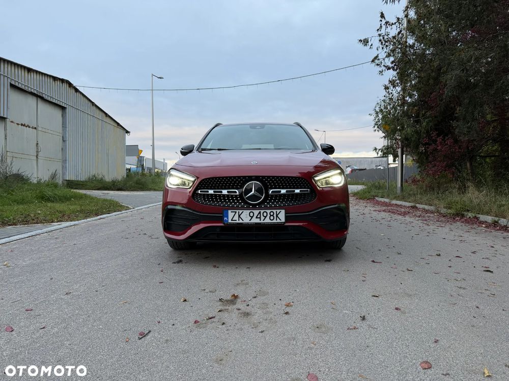 Mercedes-Benz GLA - 10