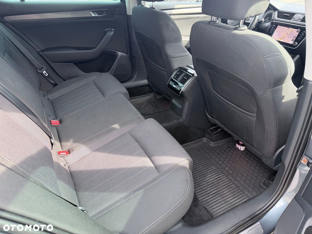 Skoda Superb 2.0 TDI SCR Style DSG - 22