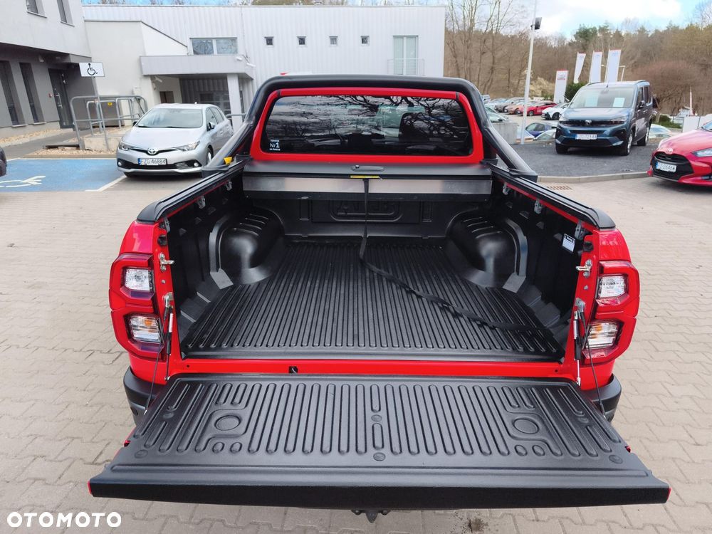 Toyota Hilux - 13