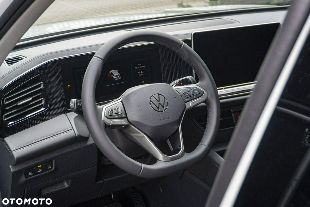 Volkswagen Tiguan - 12