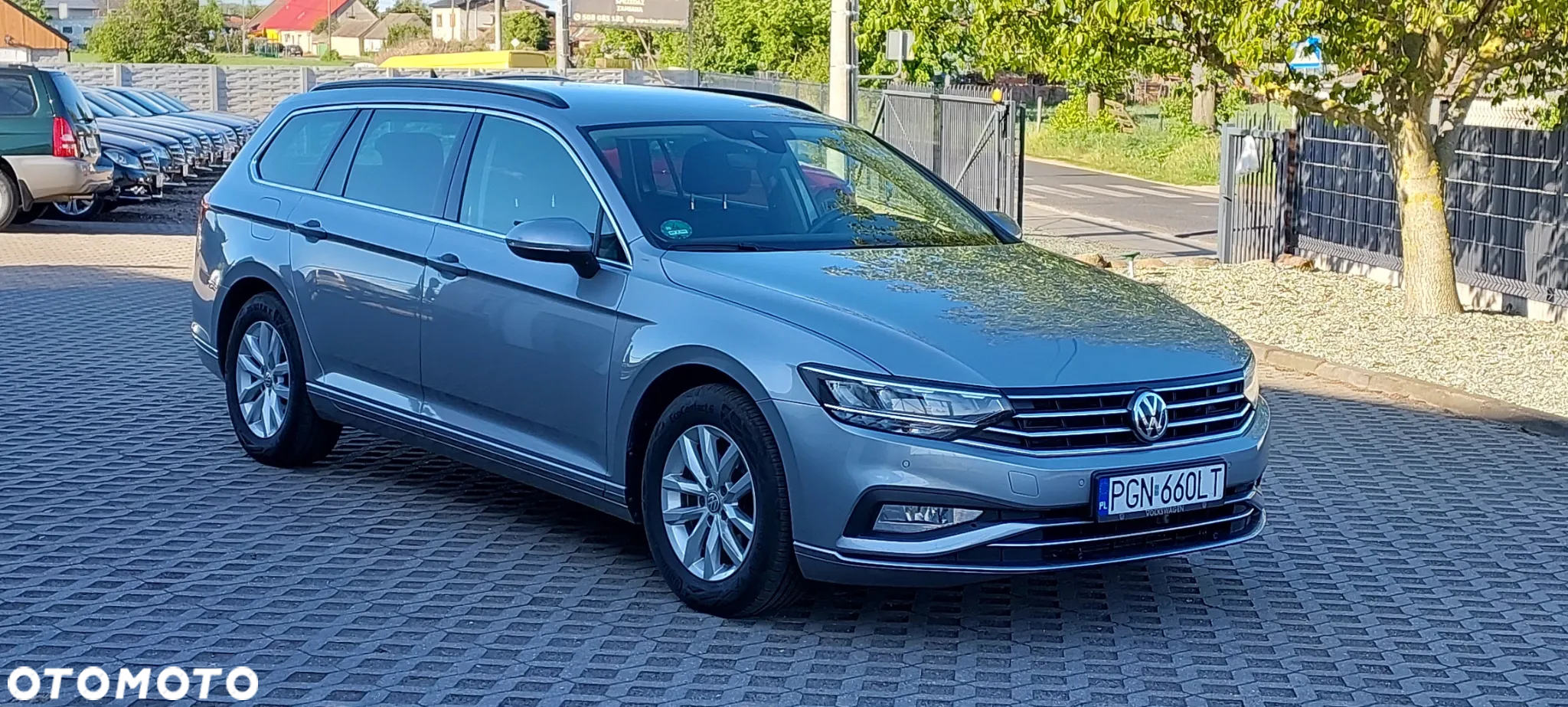 Volkswagen Passat - 4