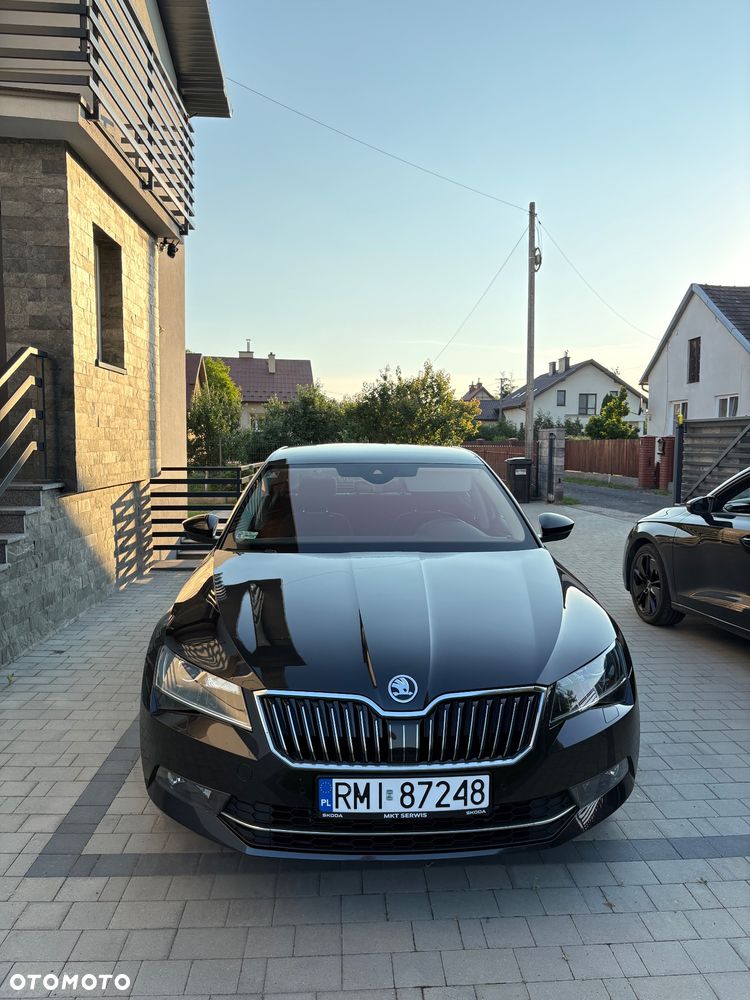 Skoda Superb 2.0 TDI Ambition DSG - 2
