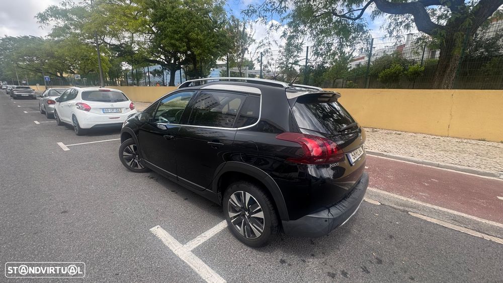 Peugeot 2008 1.2 PureTech Allure - 4