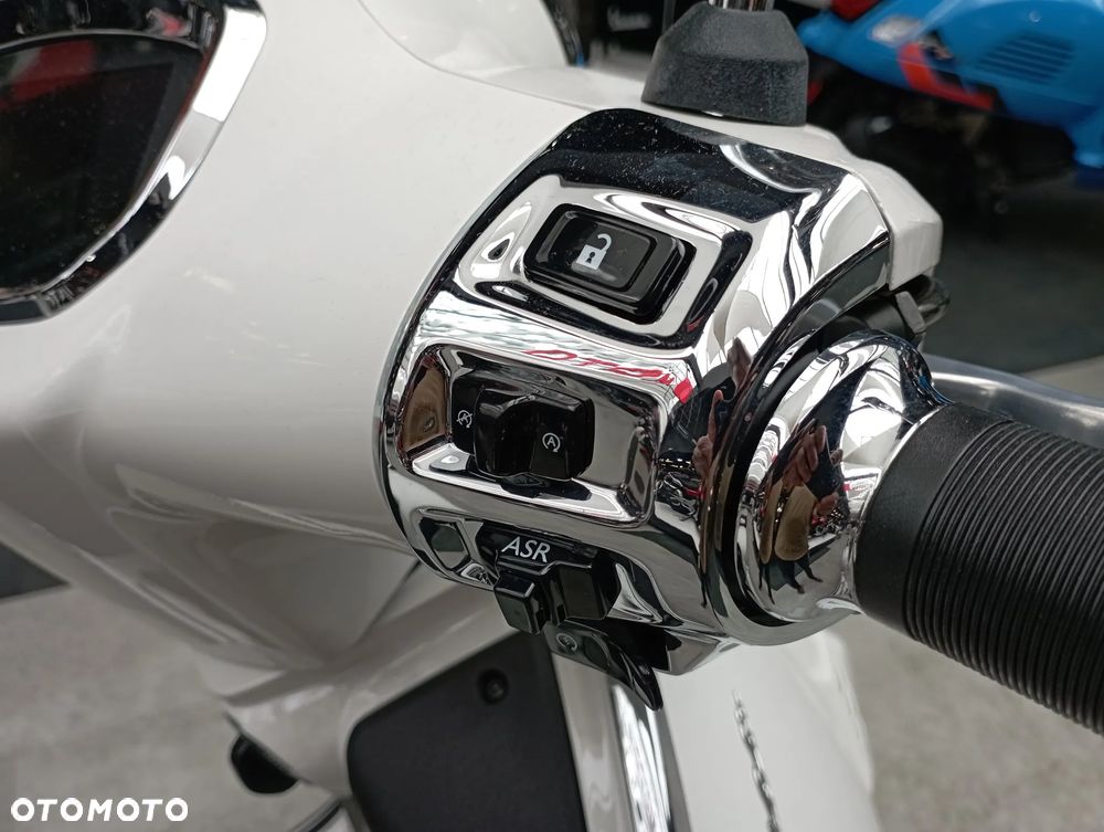 Vespa GTS - 10