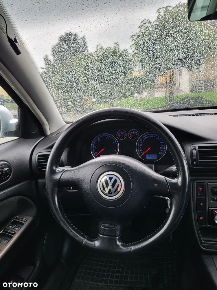 Volkswagen Passat 1.9 TDI 4Mot Comfortline - 10