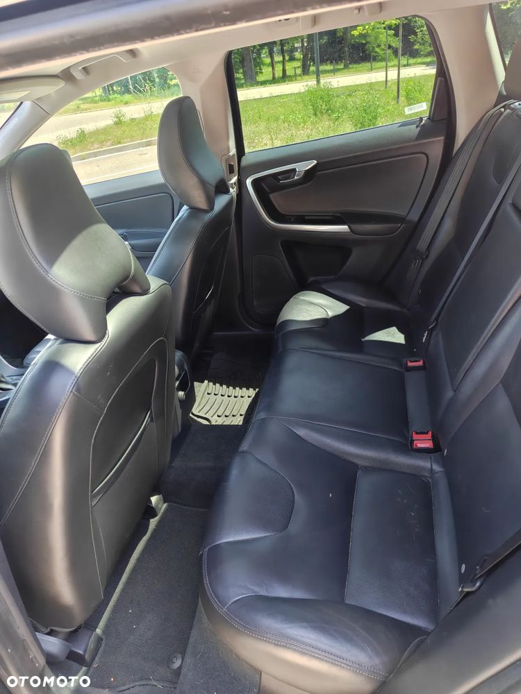 Volvo XC 60 T5 Drive-E Momentum - 16