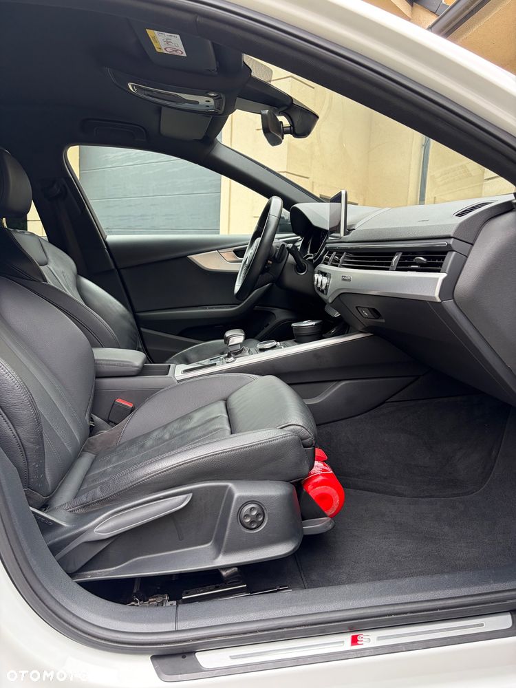 Audi A4 Avant 40 TDI Quattro S Line S tronic - 12