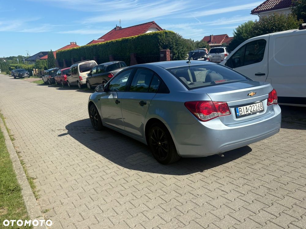 Chevrolet Cruze - 10