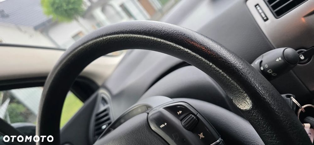 Citroën C4 1.4 16V Advance - 18
