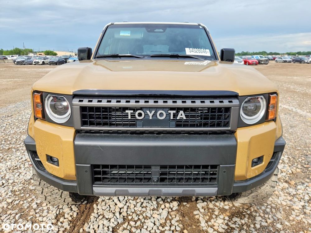 Toyota Land Cruiser - 5