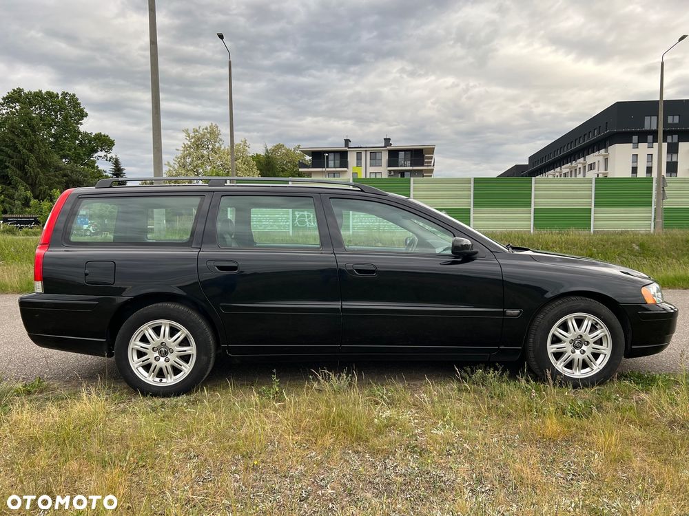 Volvo V70 D5 Momentum - 4