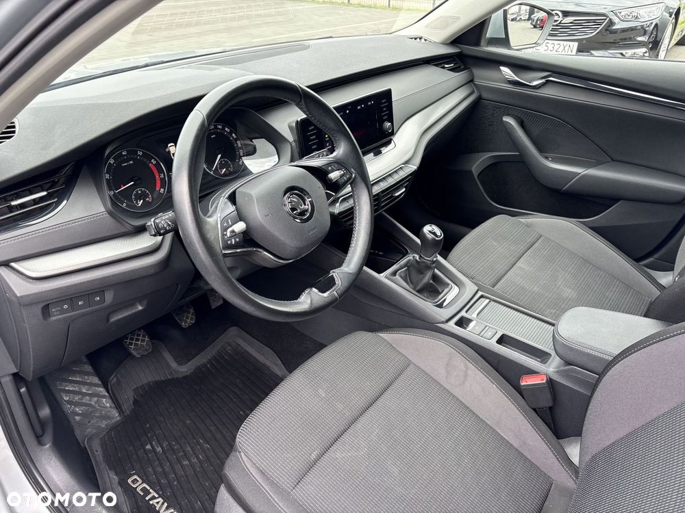 Skoda Octavia 1.5 TSI ACT Ambition - 9
