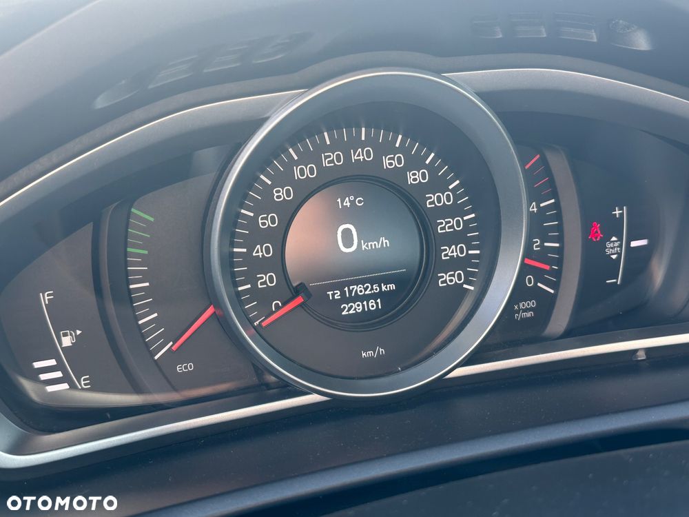 Volvo V40 D2 Drive-E Momentum - 7