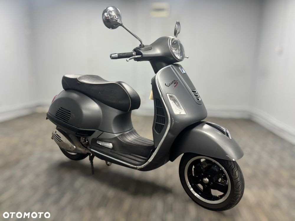 Piaggio Vespa - 1