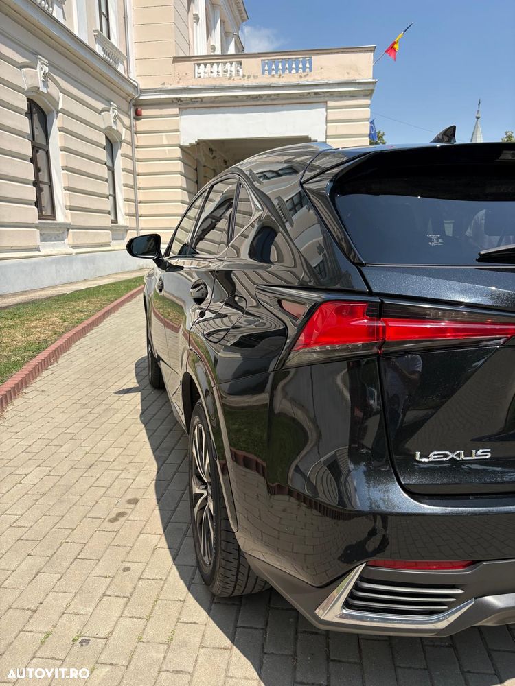 Lexus Seria NX 300h Style Edition - 10
