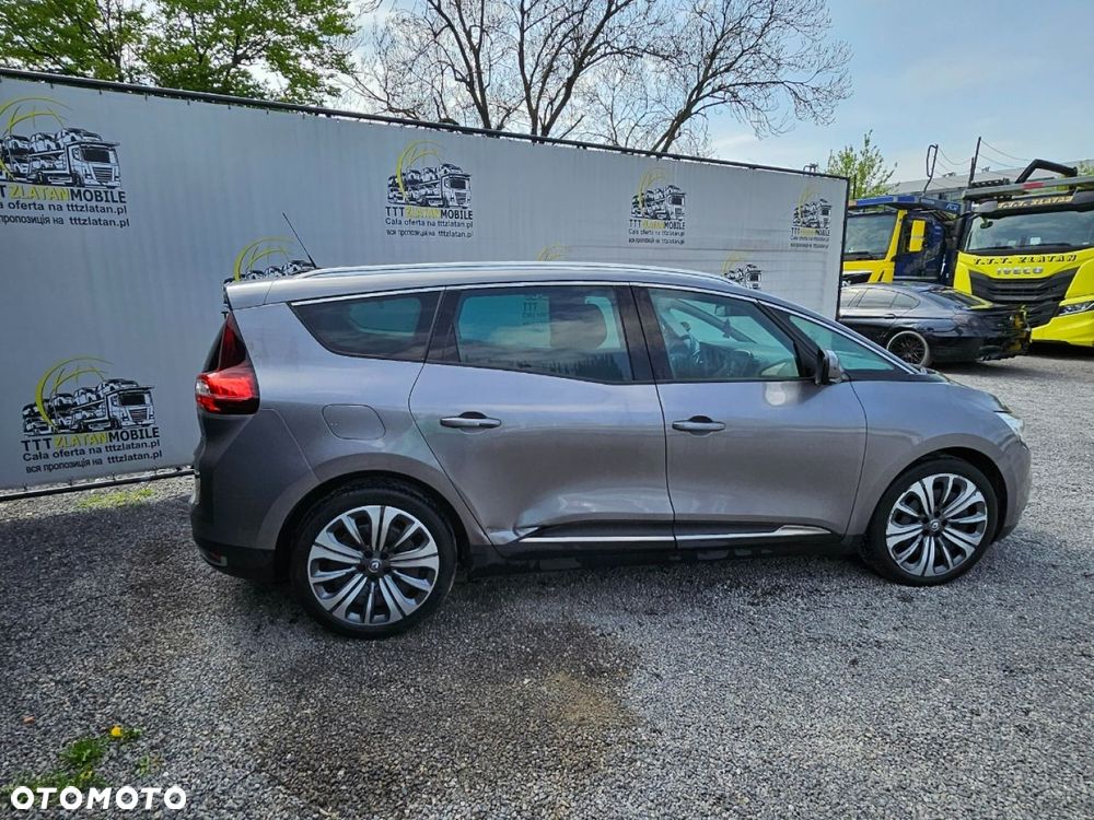 Renault Grand Scenic - 12