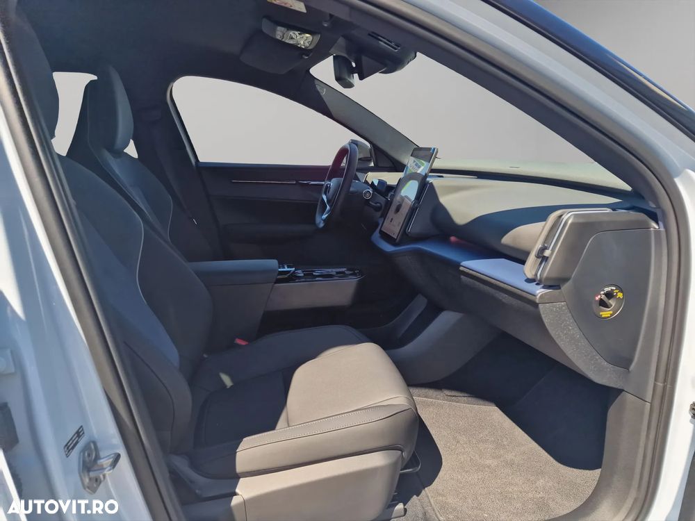 Volvo EX30 - 23