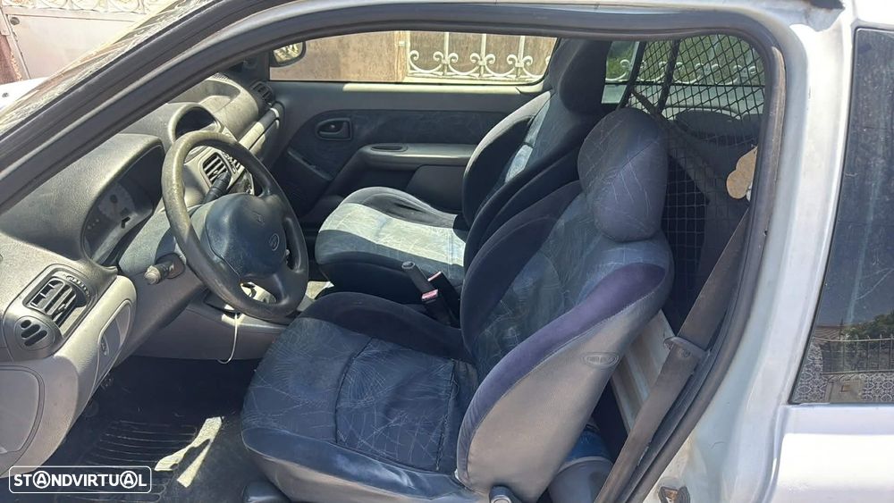 Renault Clio 1.9 D RN - 3